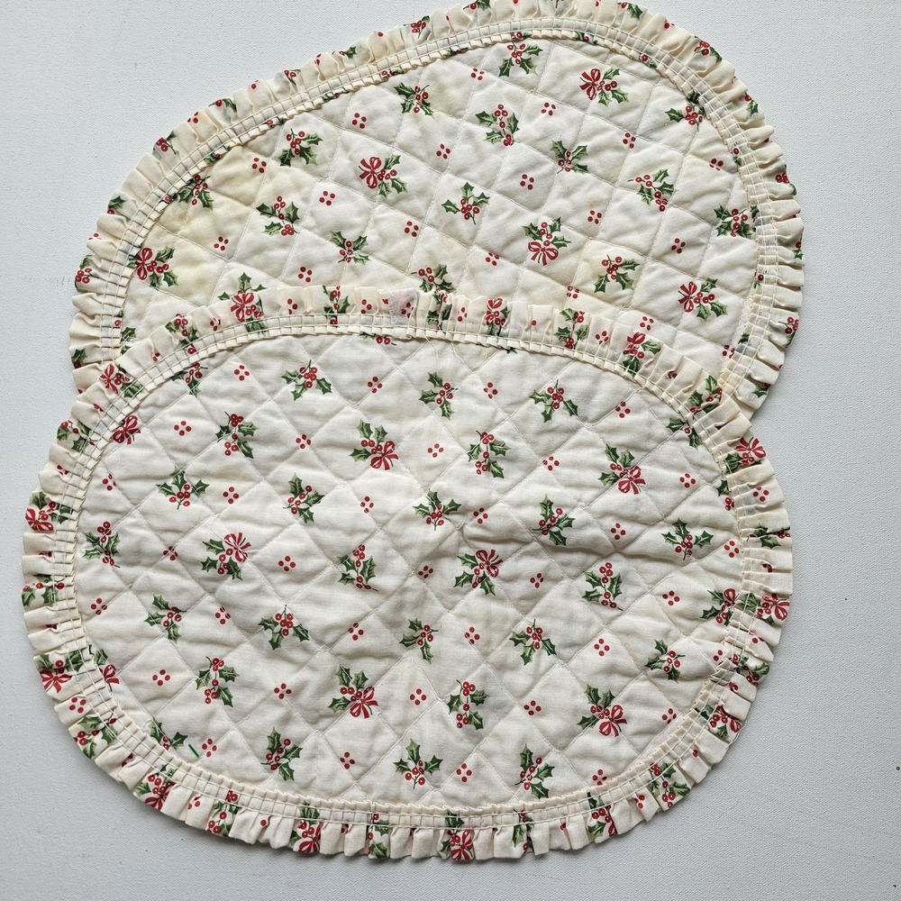 1980s 1990s Quilted Oval Placemats 2 Set Holly Tree Bow Cottagecore Holiday #55